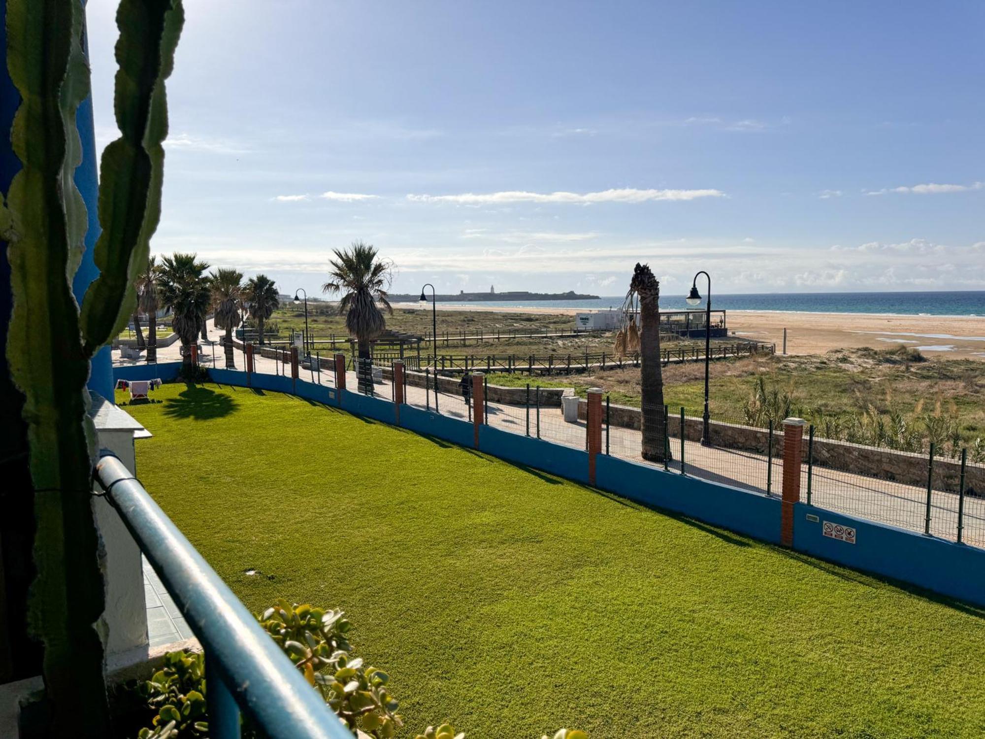 Tarifa Cozy House - Beach Front, Pool, Parking Eksteriør billede