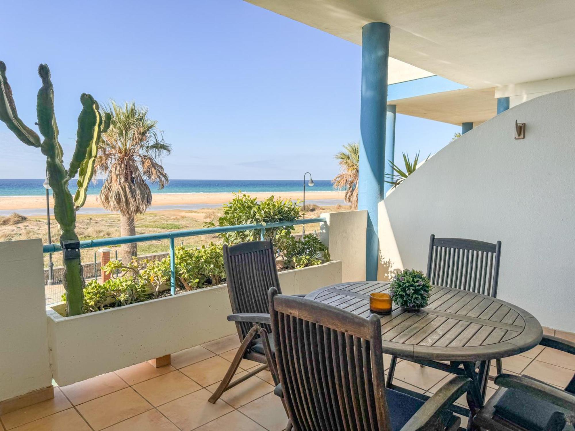 Tarifa Cozy House - Beach Front, Pool, Parking Eksteriør billede